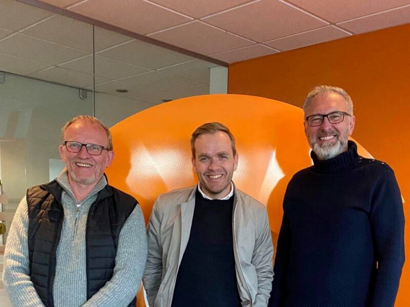 Eiríkur Björn Björgvinsson, Guðbrandur Einarsson og Guðmundur Gunnarsson. Alþingiskosningar 2021. 1. sæti Suðurkjördæmi (S) Norðvesturkjördæmi (NV) Norðausturkjördæmi (NA)