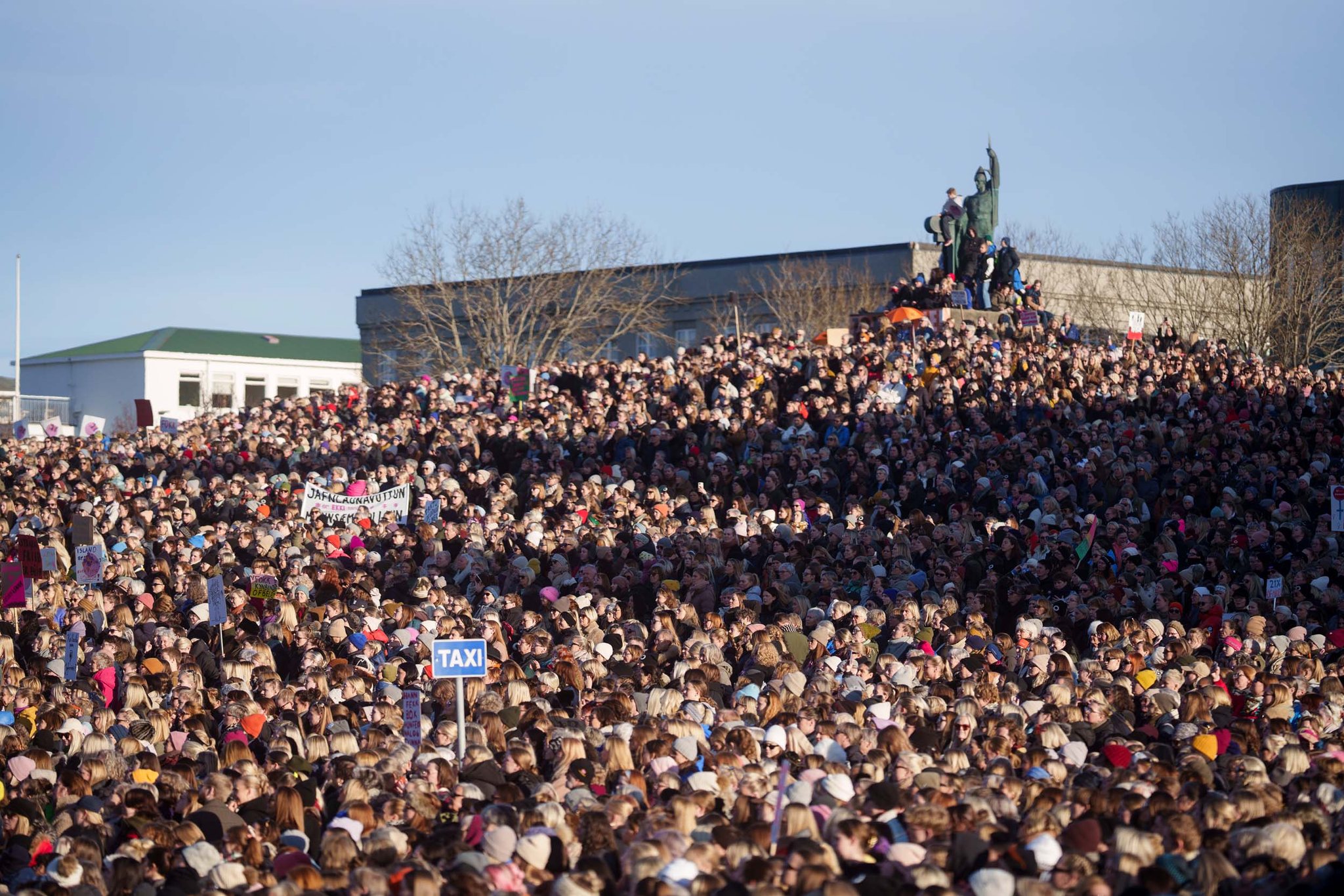 Skálum fyrir Kvennaári með dómsmálaráðherra og atvinnuvegaráðherra