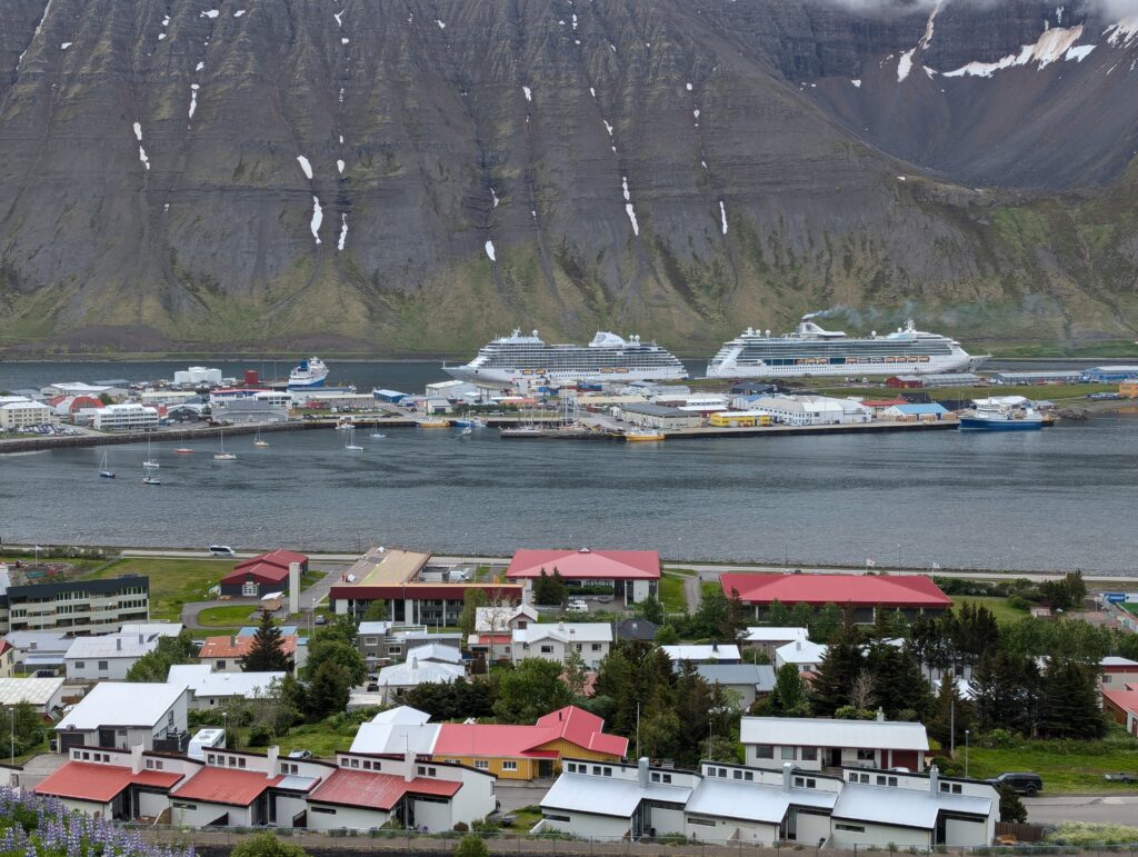 Ísafjarðarbær-skemmtiferðaskip